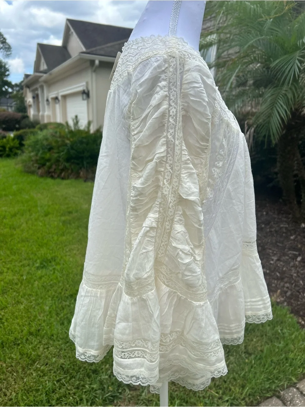 NWT🌷(S) Free People She’s a Romantic Boat Neck Bell Sleeve Lace Paneling Blouse